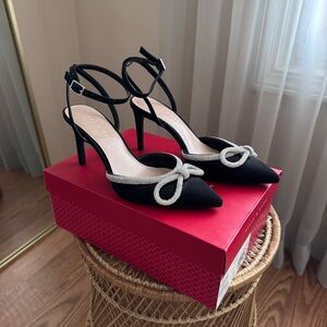 Kelly & Katie Black Blaken Heels with Silver Bows Size 6.5